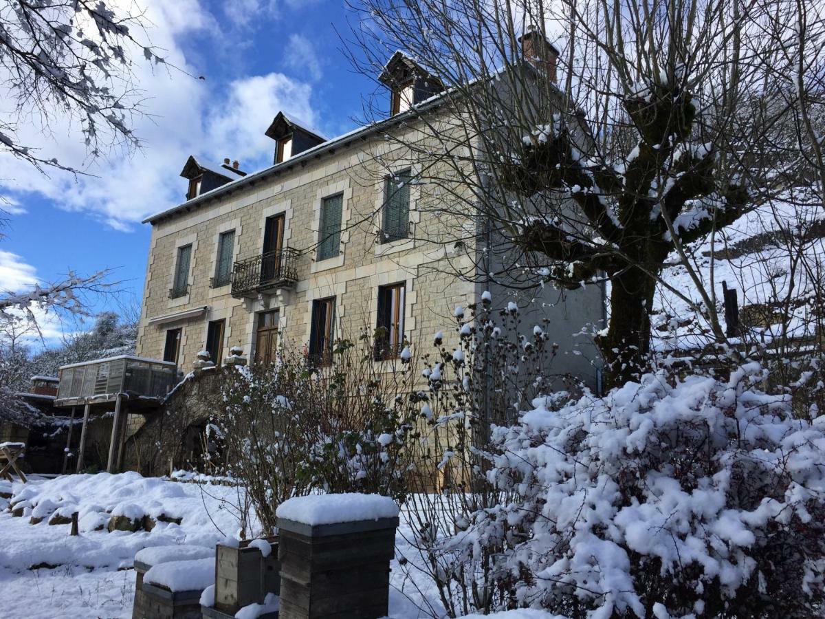 Aux Berges Du Coubisou Bed and Breakfast Eksteriør billede